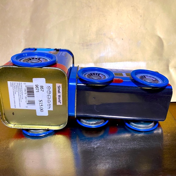 OREO TIN TRAIN VTG 1997 KEY & MUSIC BOX INSIDE PLAYS IT’S A SMALL WORLD NABISCO - Picture 12 of 13